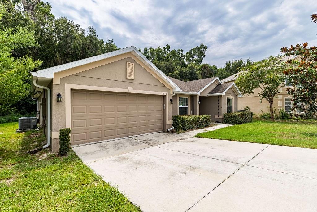 7830 Sloewood Drive Leesburg, FL 34748 - Photo 2 of 42