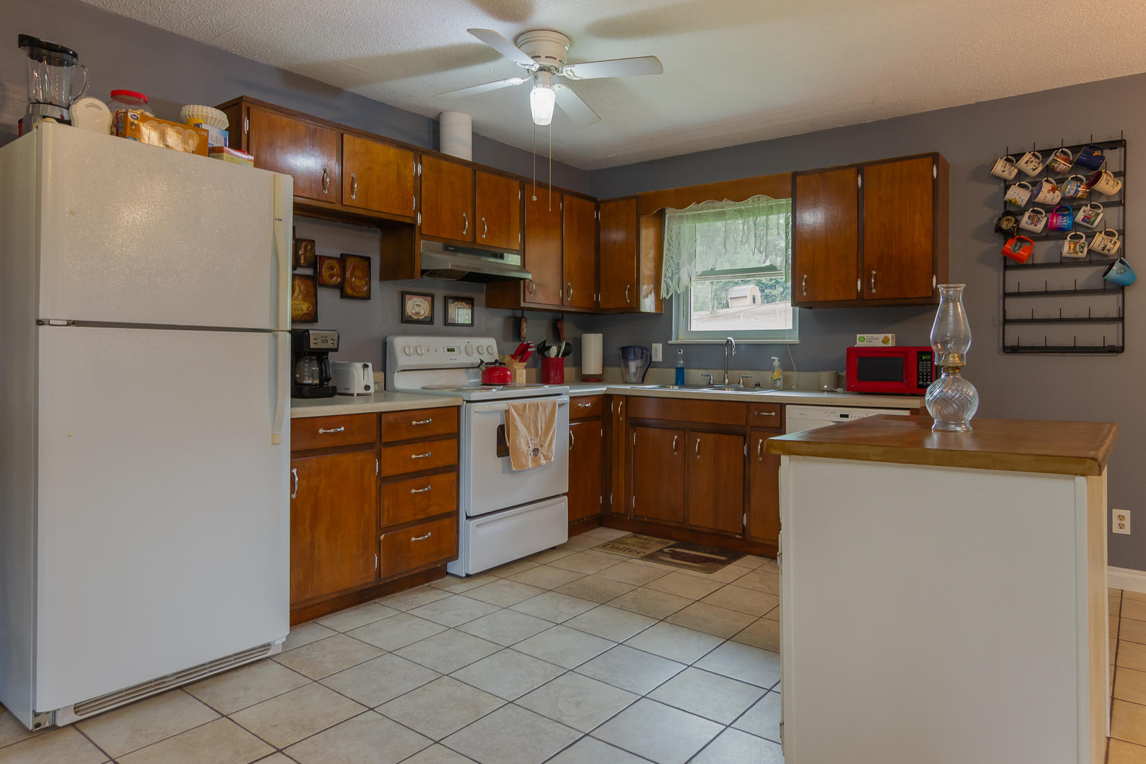 575 Dover Road Morristown, TN 37813 - Photo 4 of 37 4