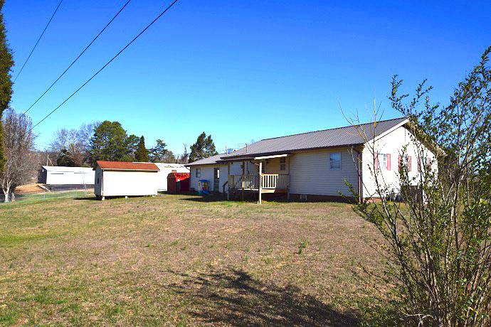 694 Vanns Creek Road Spring City, TN 37381 - Photo 6 of 26 DSC_0134