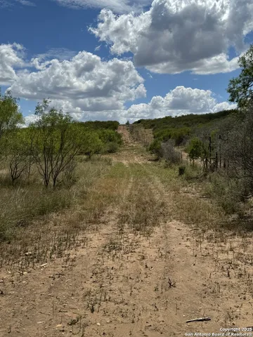 $3,300,000 | 1343 South Fm 1343, Devine, TX 78016