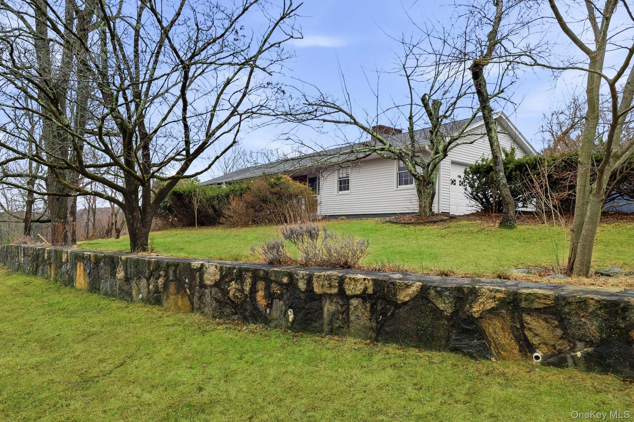 33 Fulmar Road Mahopac, NY 10541 - Photo 29 of 45 Front of house.