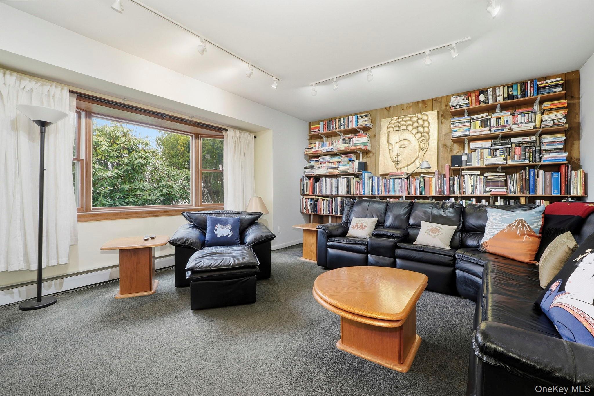 33 Fulmar Road Mahopac, NY 10541 - Photo 7 of 45 Living room.