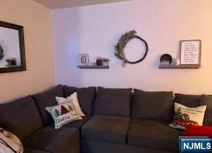 $2,200 | 11 A Dupont Avenue, Wanaque, NJ 07420