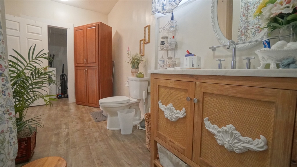 11 Spruce Street Springfield, MA 01105 - Photo 14 of 21