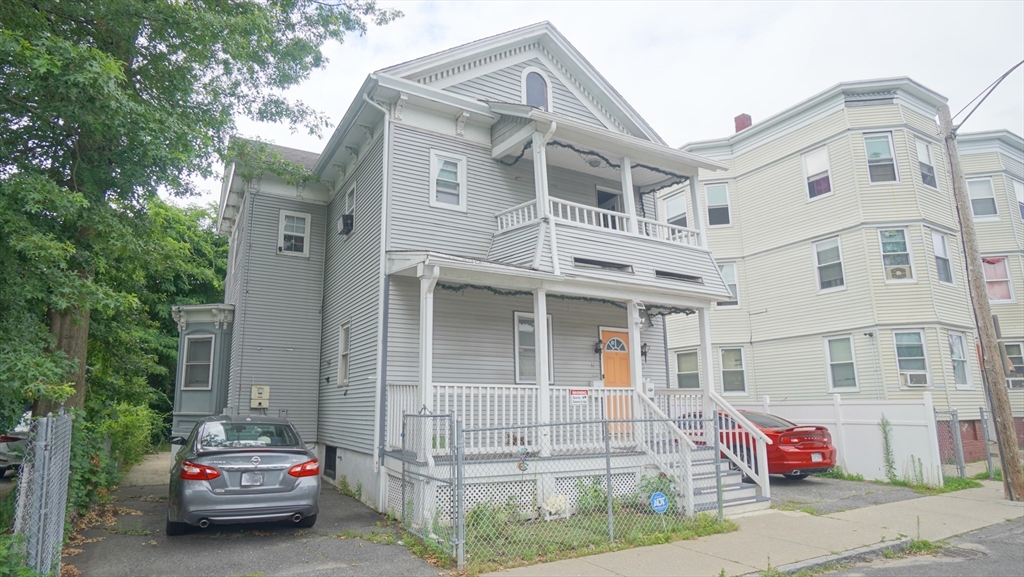 11 Spruce Street Springfield, MA 01105 - Photo 2 of 21