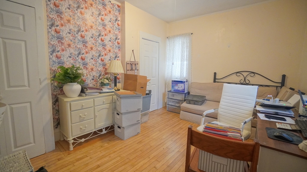 11 Spruce Street Springfield, MA 01105 - Photo 5 of 21