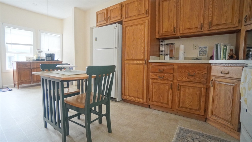 11 Spruce Street Springfield, MA 01105 - Photo 10 of 21