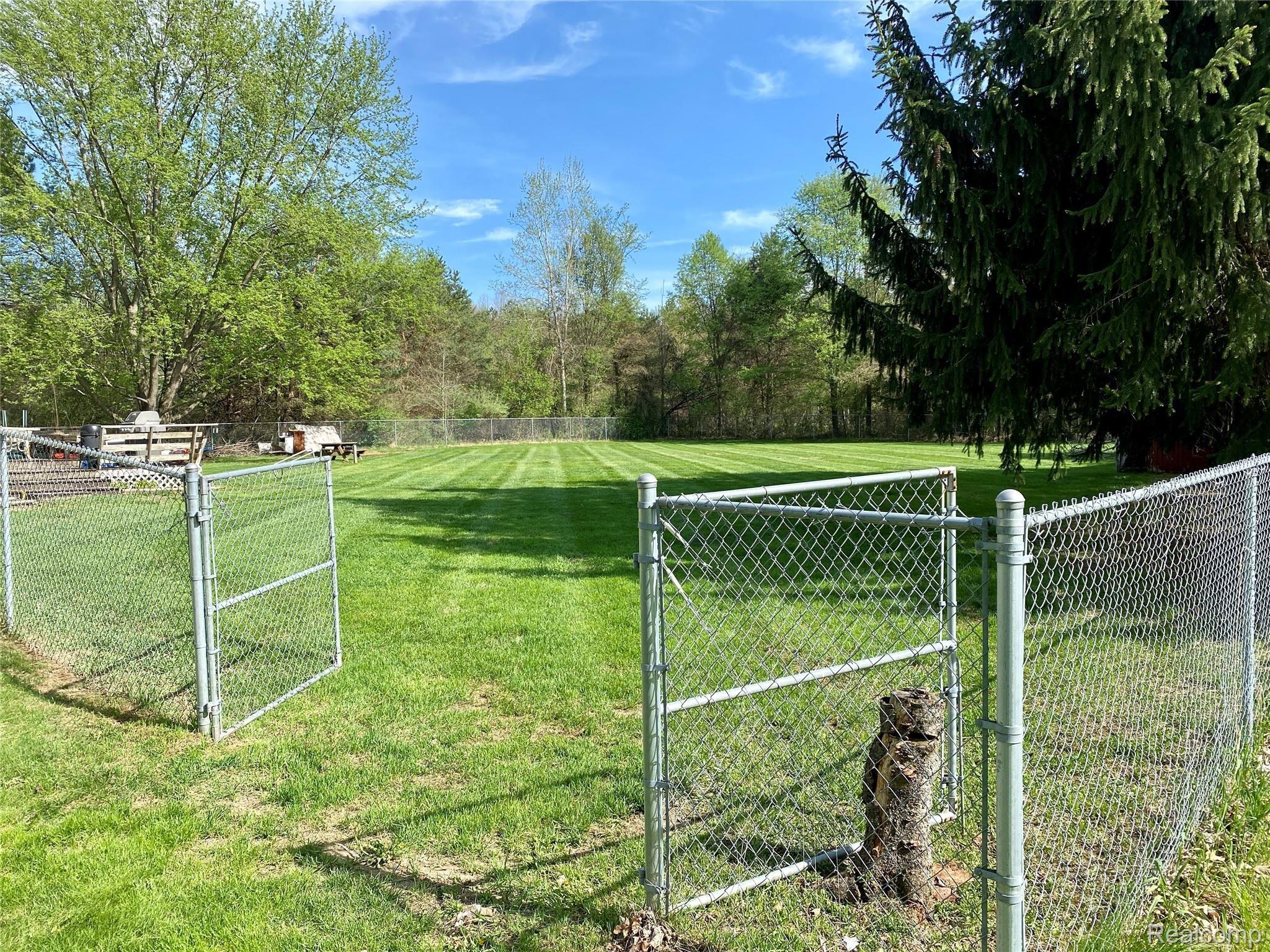 10350 East Stanley Road Davison, MI 48423 - Photo 33 of 49 548523C6-D2C7-457B-8DE8-304D4C8BCCC0_1_201_a.jpeg