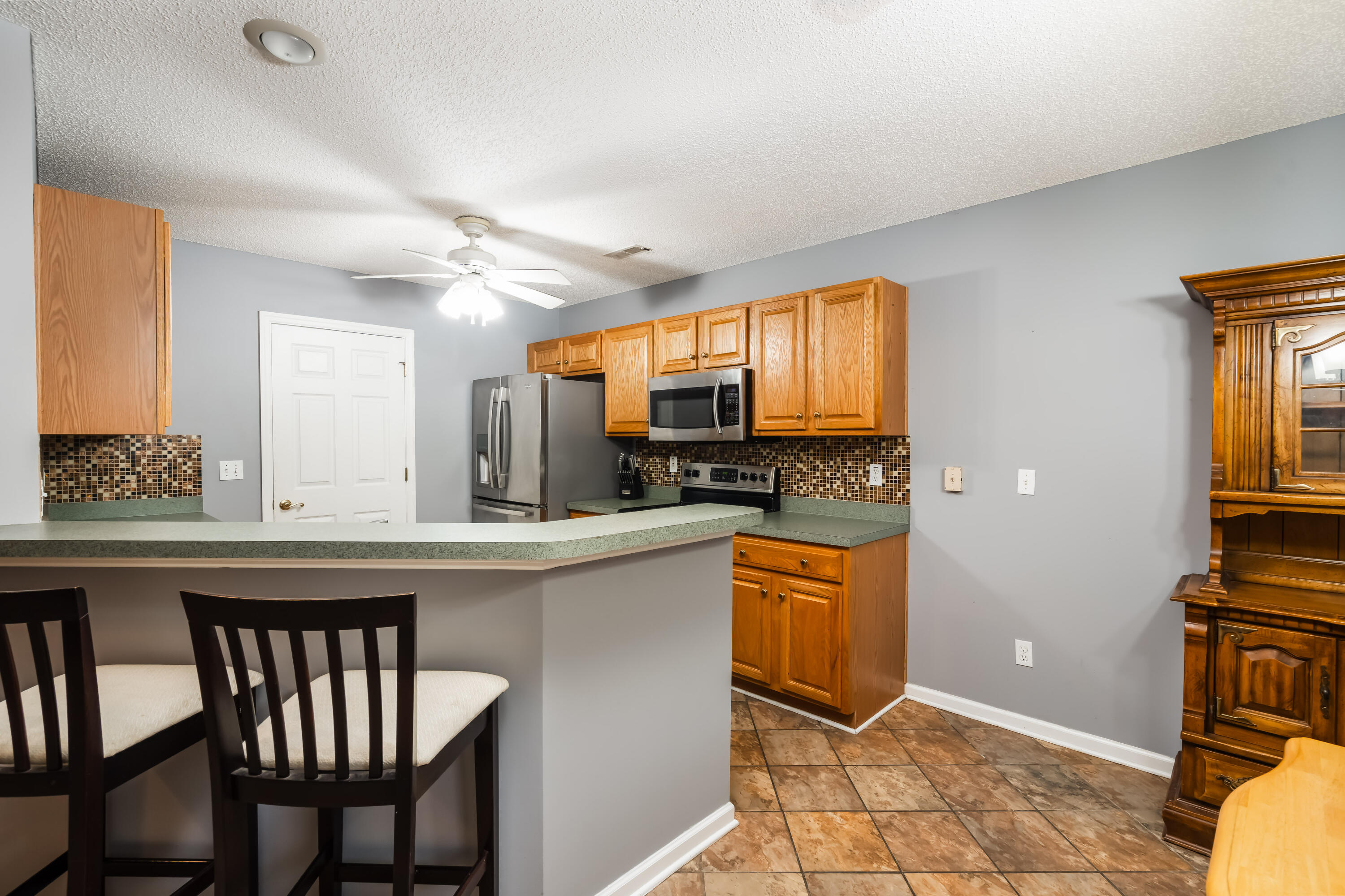 1212 Millbrook Road Summerville, SC 29486 - Photo 5 of 16 1212 Millbrook-7