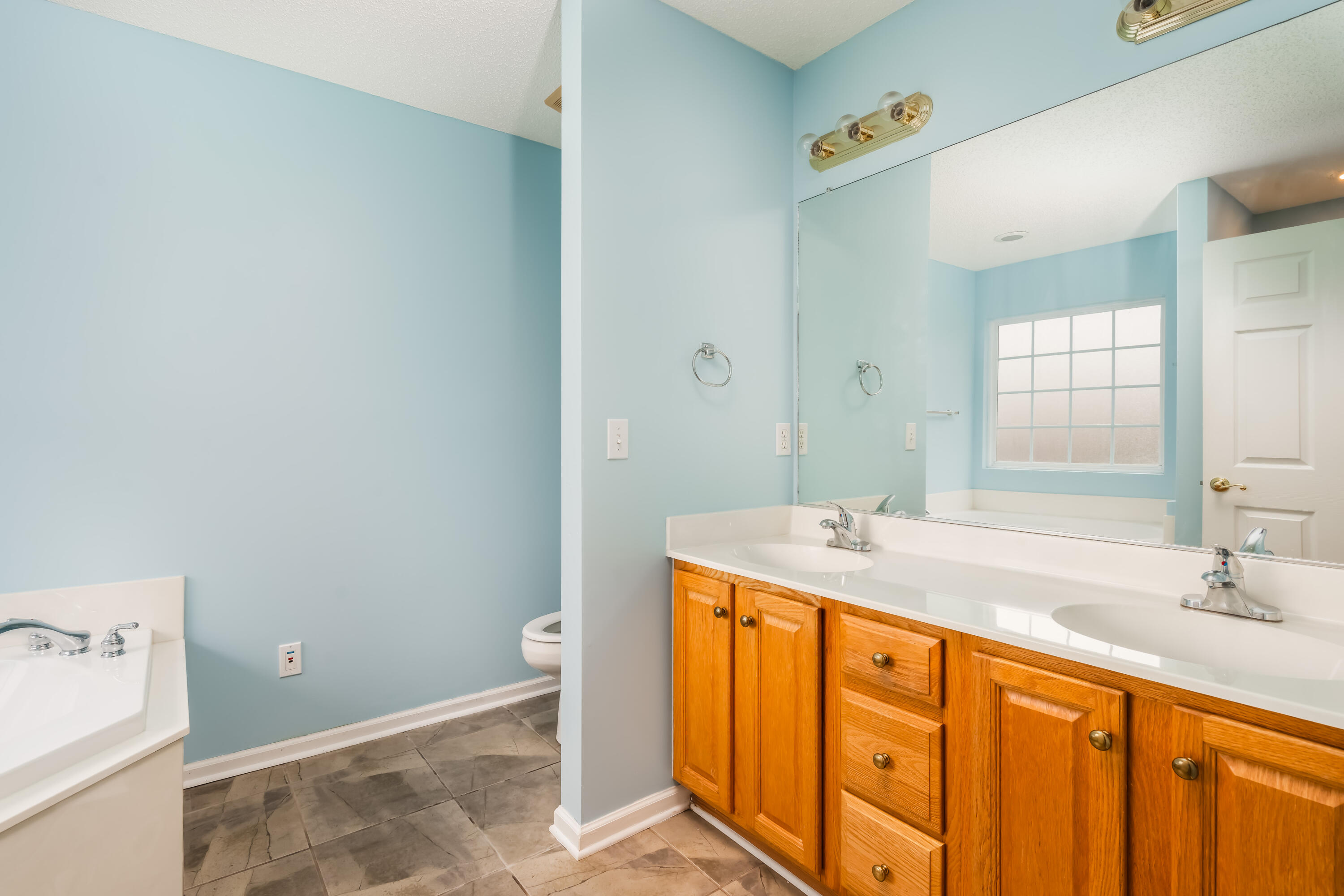 1212 Millbrook Road Summerville, SC 29486 - Photo 9 of 16 1212 Millbrook-19
