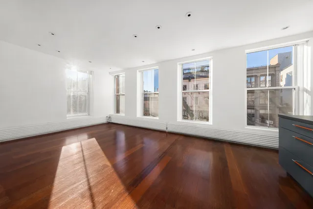 $3,000,000 | 419 West Broadway, Unit 4S | SoHo