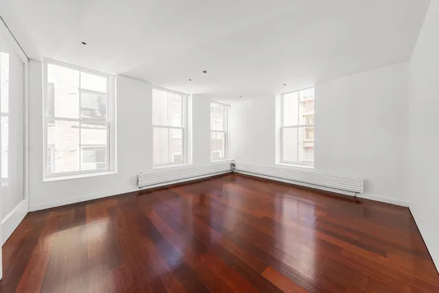 $3,000,000 | 419 West Broadway, Unit 4S | SoHo