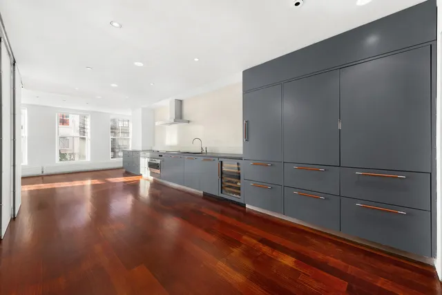 $3,000,000 | 419 West Broadway, Unit 4S | SoHo