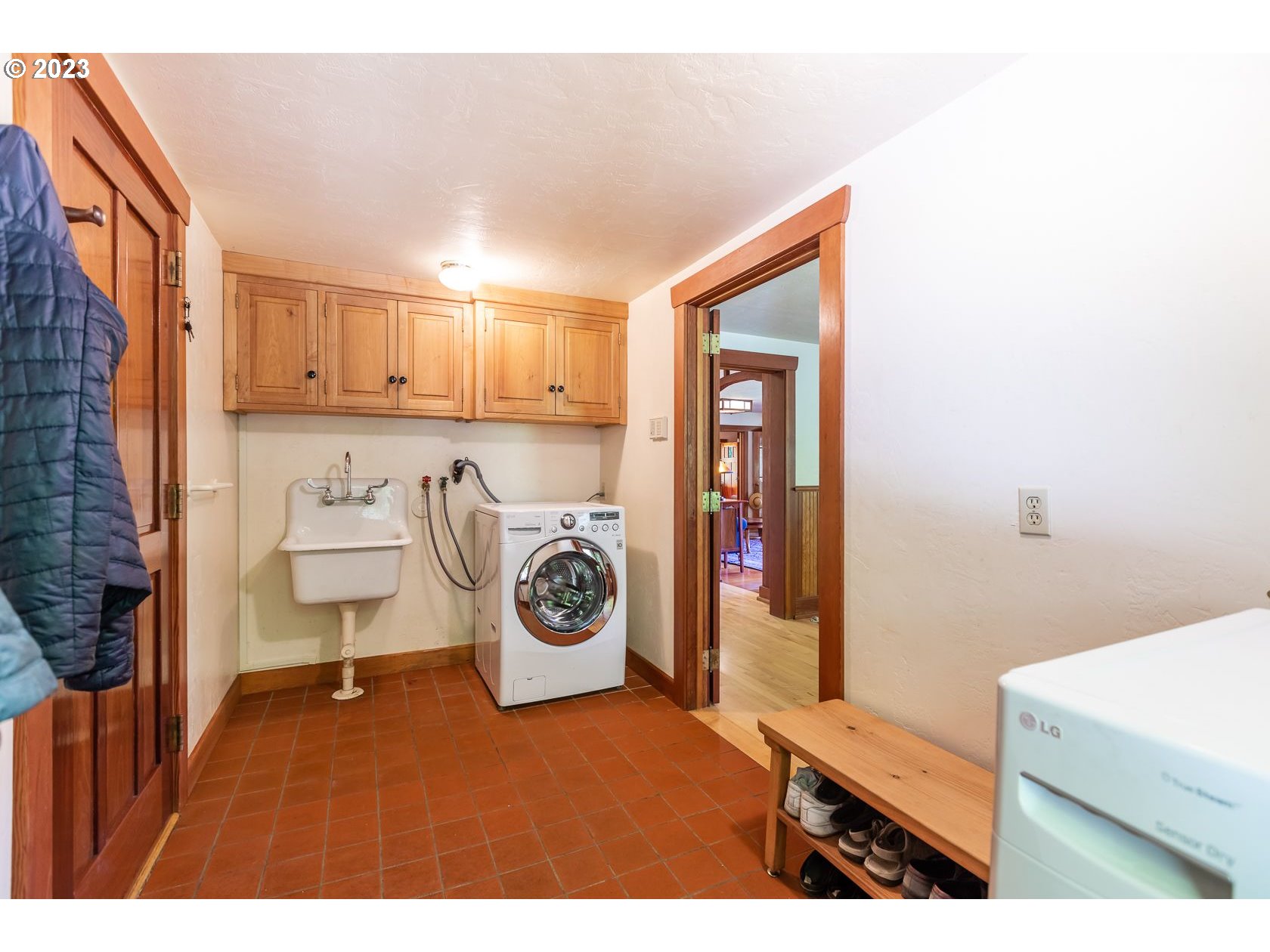 24739 Demming Ridge Road Elmira, OR 97437 - Photo 26 of 48 Laundry