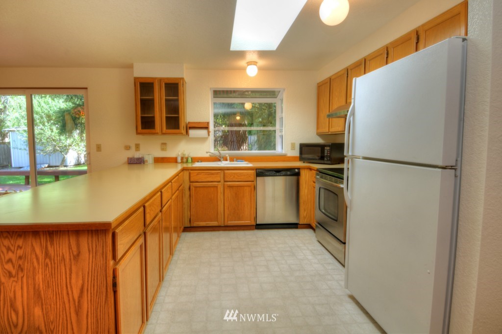 23025 13th Place West Bothell, WA 98021 - Photo 4 of 13