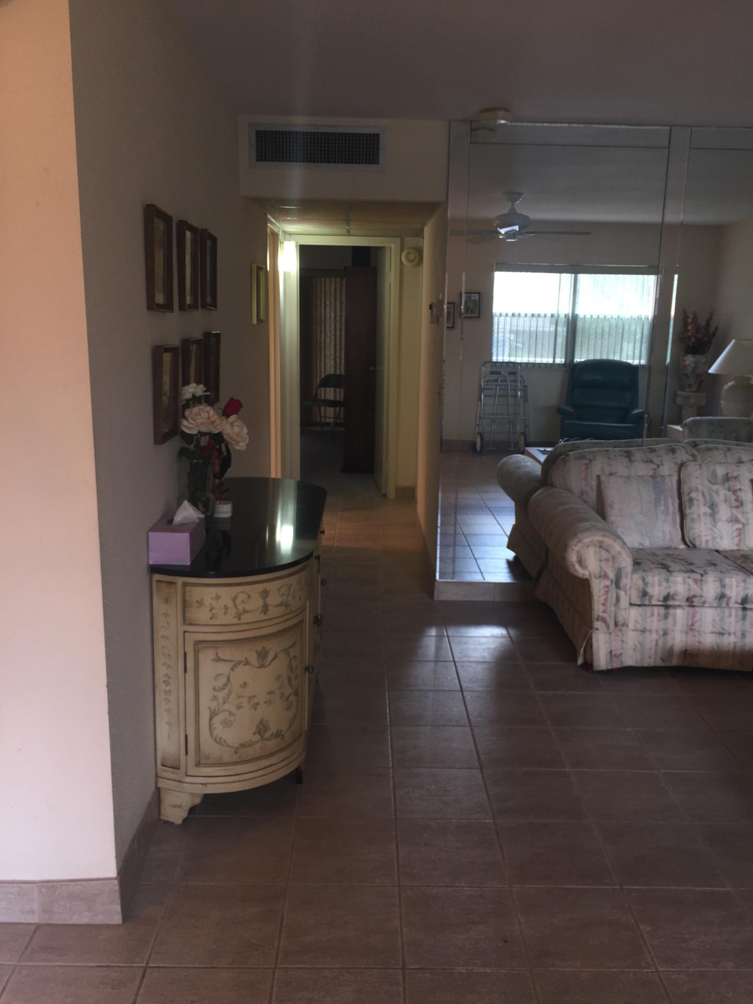 509 Monaco Way Delray Beach, FL 33446 - Photo 3 of 14 IMG_5238