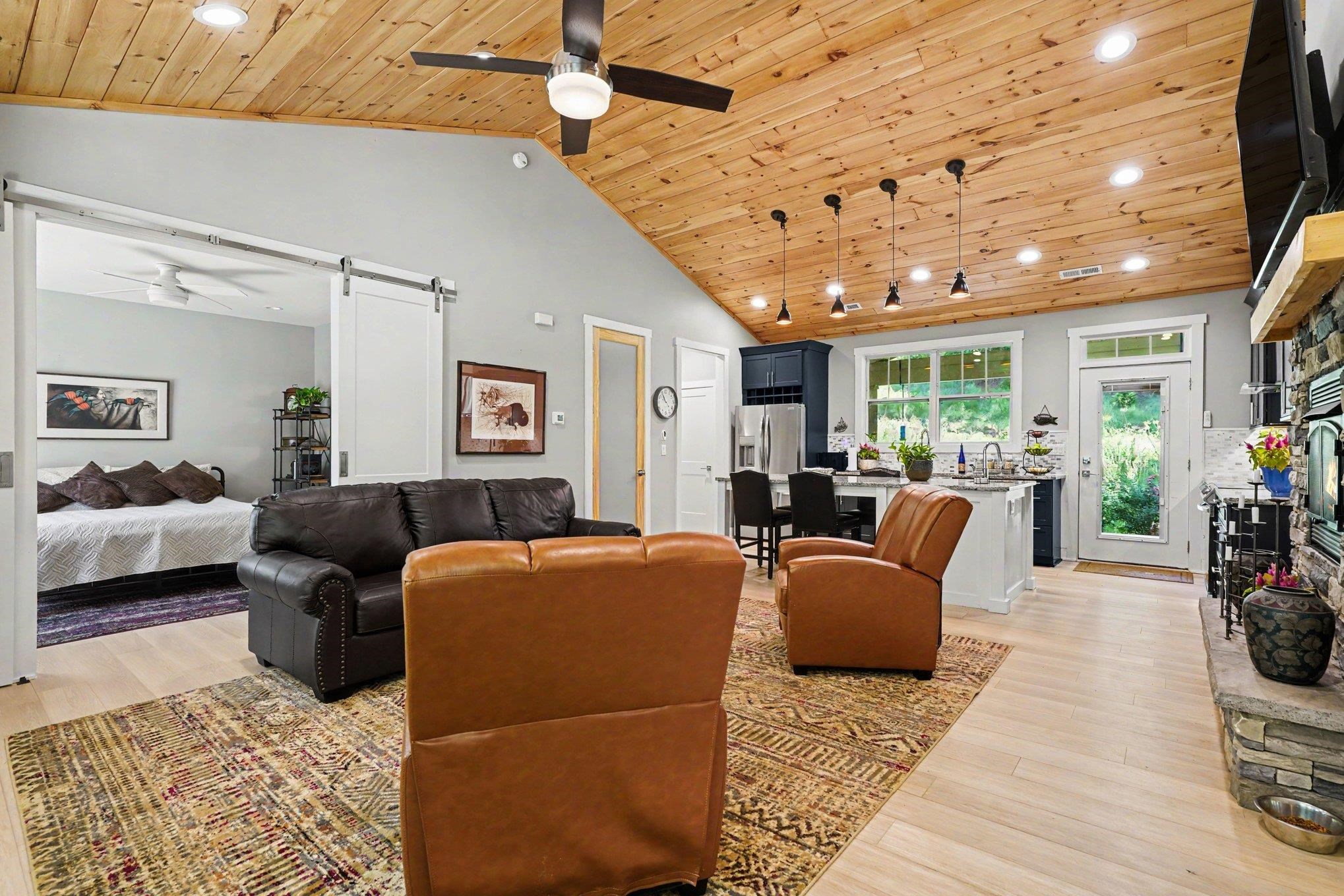 1241 Hayes Road Columbus, NC 28722 - Photo 8 of 31 Gallery Image 8