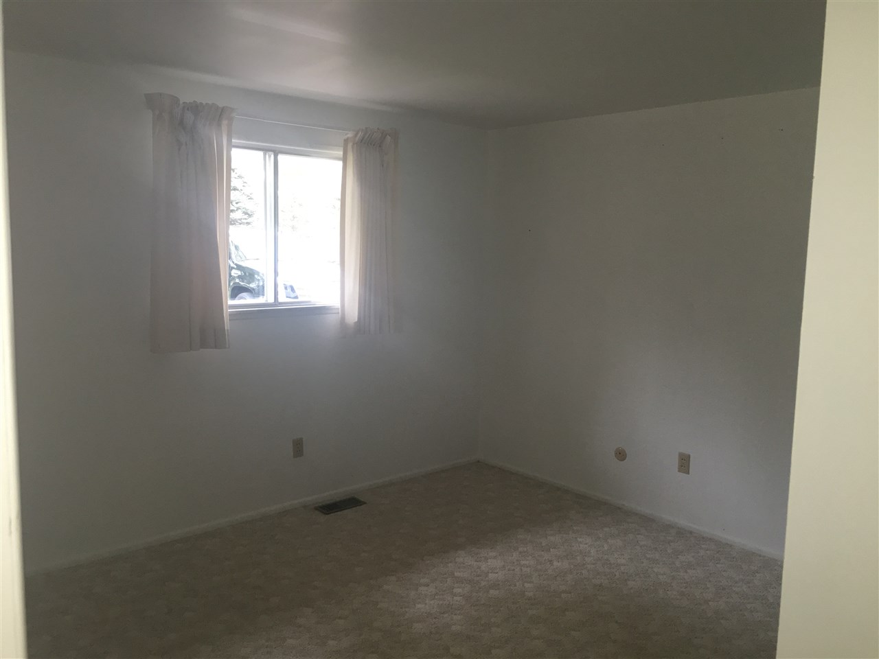 1609 North Wabash Road Marion, IN 46952 - Photo 14 of 22 Gallery Image 14