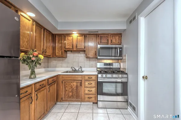 $2,000 | 1 Cora Street, Unit 4, New Haven, CT 06512