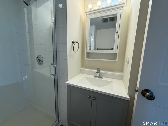 $2,200 | 98 East Elm Street, Torrington, CT 06790