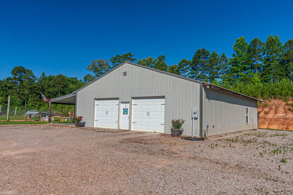 2935 Sulphur Springs Road Selmer, TN 38375 - Photo 2 of 19 Gallery Image 2