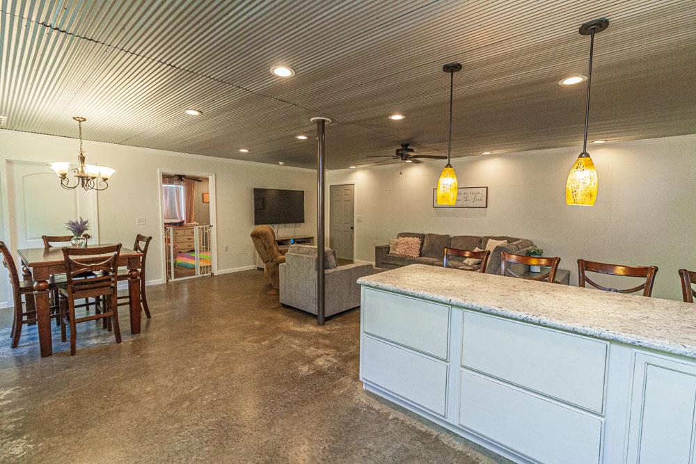 2935 Sulphur Springs Road Selmer, TN 38375 - Photo 11 of 19 Gallery Image 11