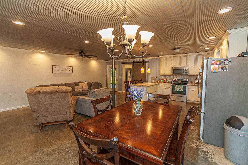 2935 Sulphur Springs Road Selmer, TN 38375 - Photo 12 of 19 Gallery Image 12