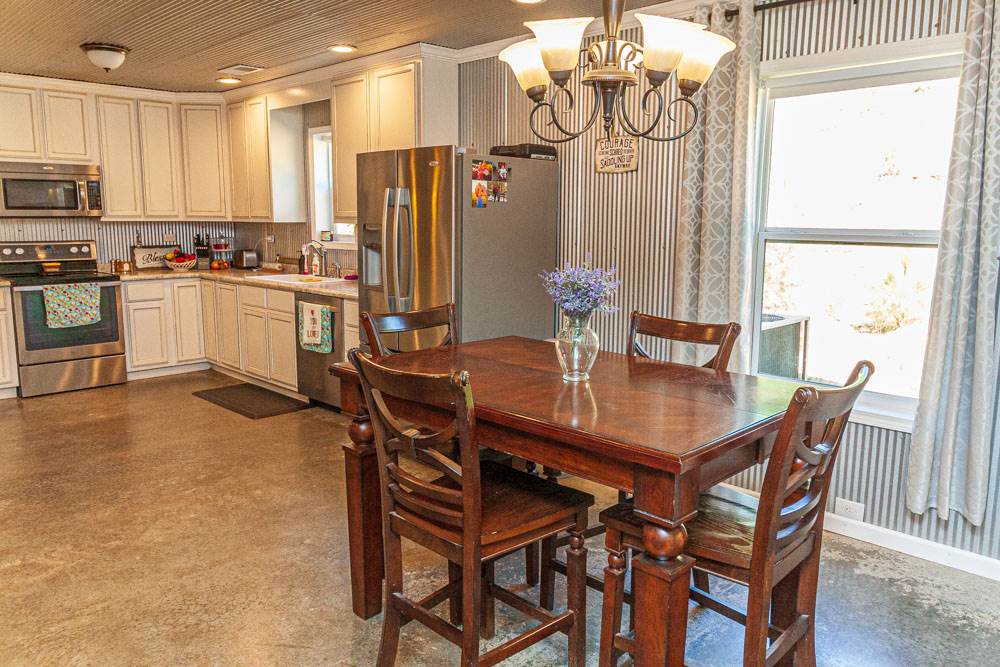 2935 Sulphur Springs Road Selmer, TN 38375 - Photo 13 of 19 Gallery Image 13
