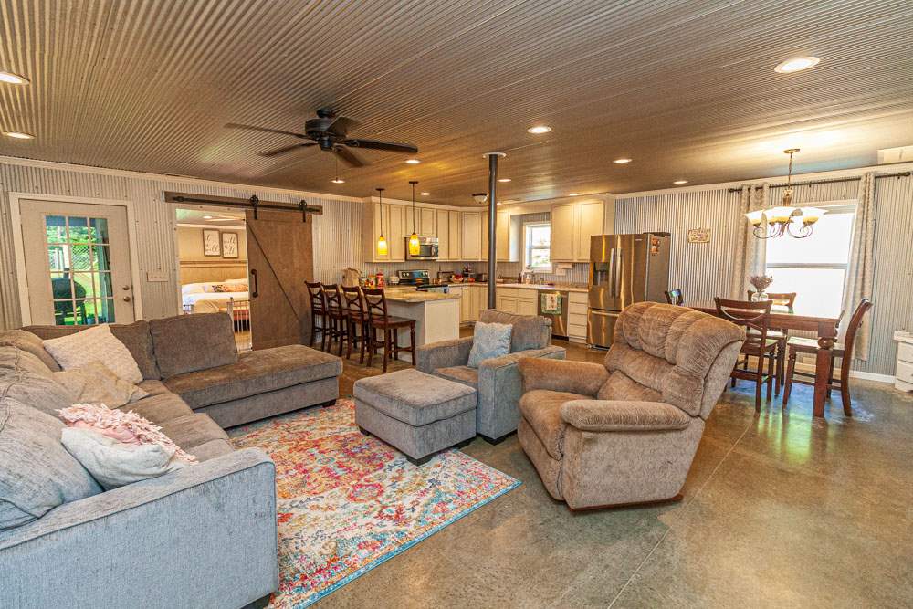 2935 Sulphur Springs Road Selmer, TN 38375 - Photo 7 of 19 Gallery Image 7