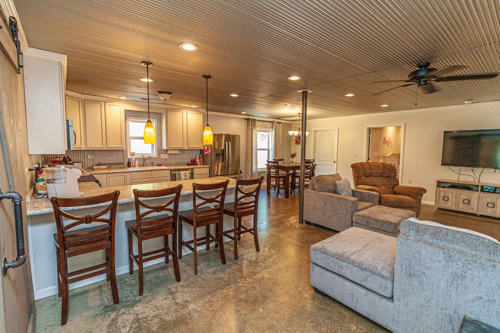 2935 Sulphur Springs Road Selmer, TN 38375 - Photo 8 of 19 Gallery Image 8
