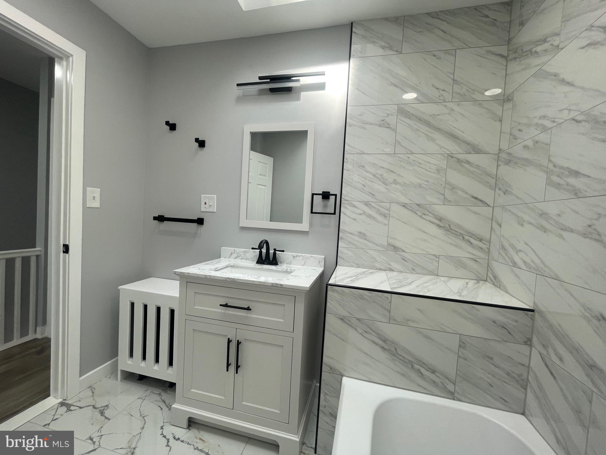 290 Kent Road Upper Darby, PA 19082 - Photo 18 of 26 Main Bathroom