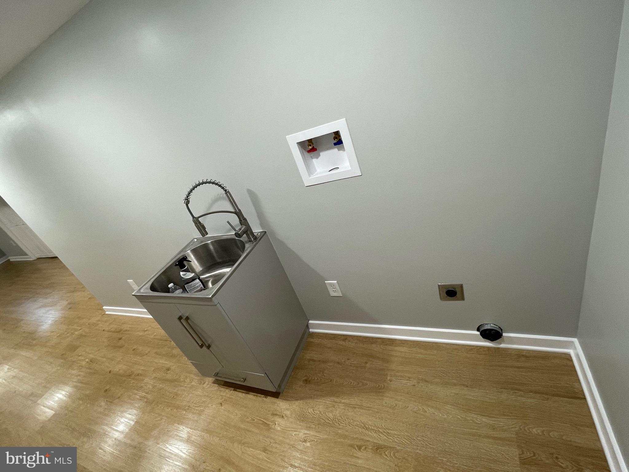 290 Kent Road Upper Darby, PA 19082 - Photo 21 of 26 Laundry Hook-up in Basement