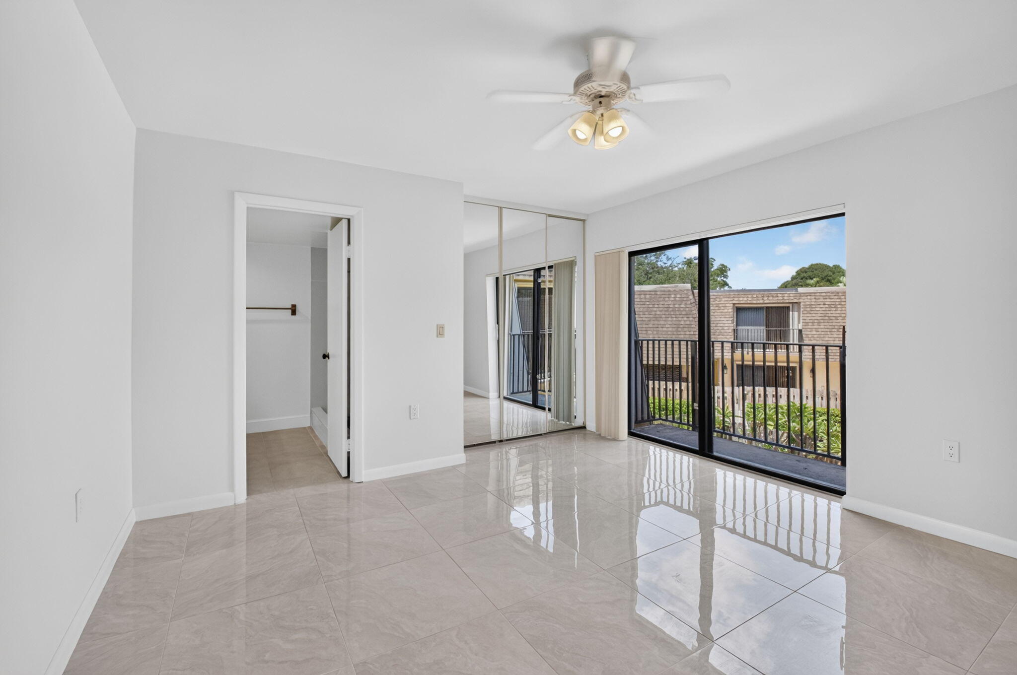 2887 Southwest 22nd Circle, Unit 49B Delray Beach, FL 33445 - Photo 21 of 46 21-web-or-mls-DSC_5506