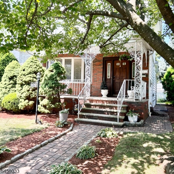 194 Glenwood Road Elizabeth, NJ 07208 - Photo 1 of 14