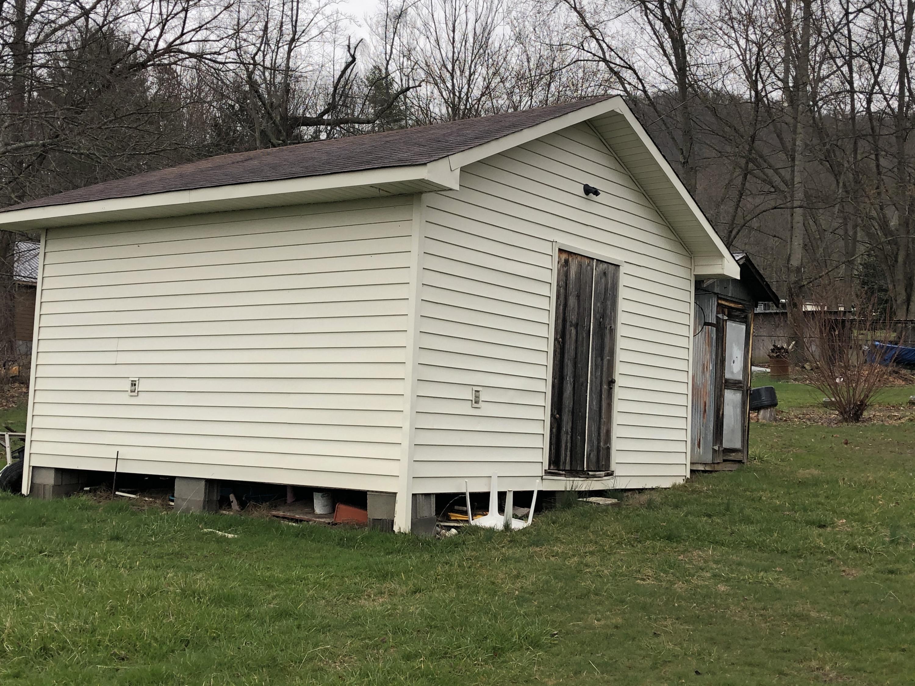 129 Log Cabin Road Elizabethton, TN 37643 - Photo 12 of 12 IMG-5502