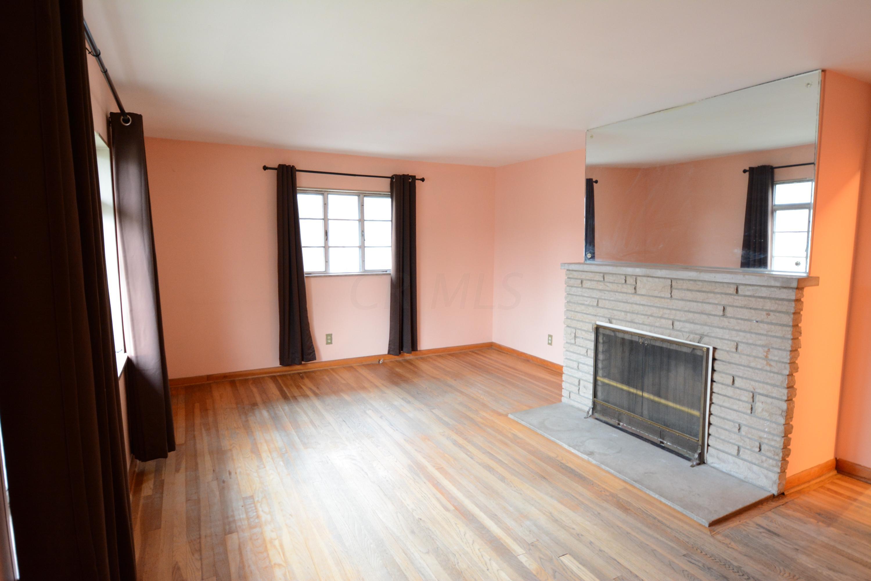 3445 Maize Road Columbus, OH 43224 - Photo 3 of 24 Gallery Image 3