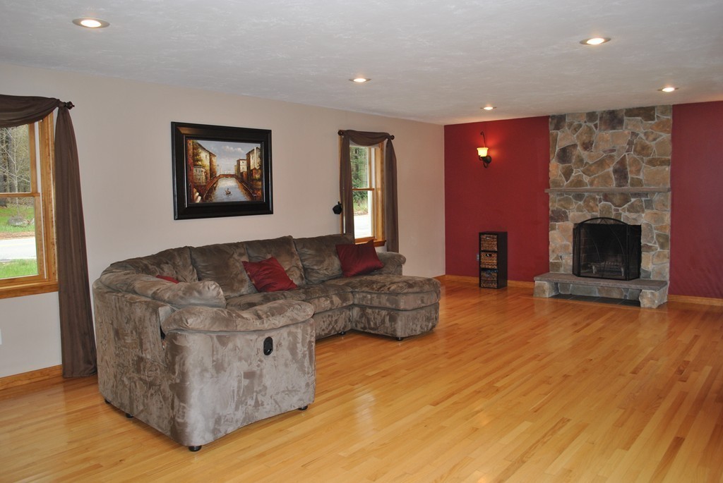 70 Holden Road Paxton, MA 01612 - Photo 3 of 30 Gallery Image 3