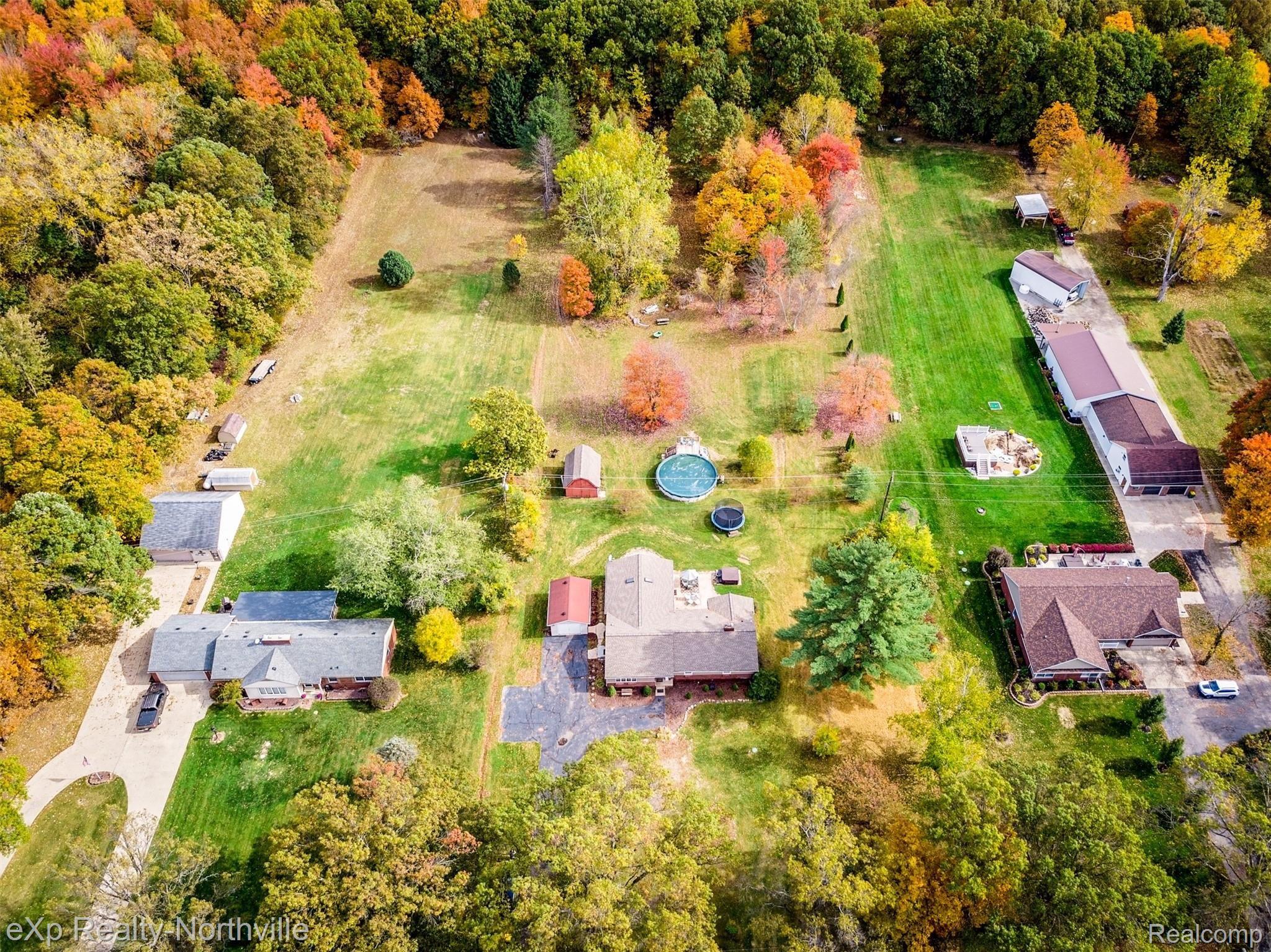 23577 Waltz Road New Boston, MI 48164 - Photo 11 of 42 23577 Waltz-11.jpg