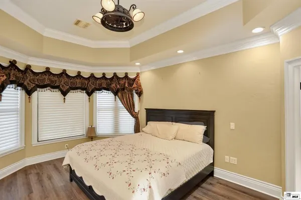 a view of a entryway