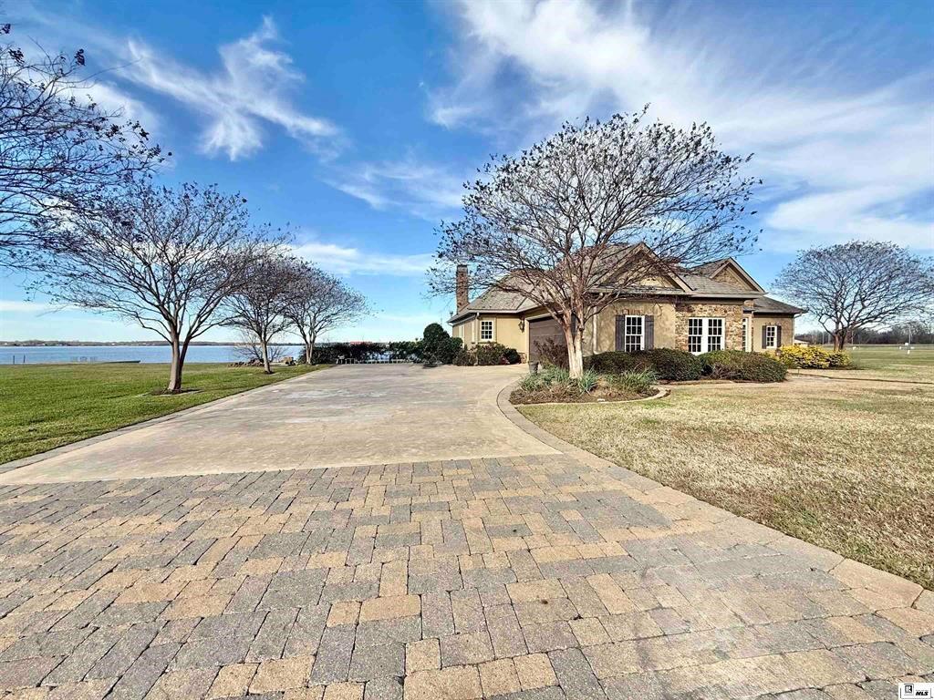 114 Apache Trail Delhi, LA 71232 - Photo 5 of 38 a view of road with yard