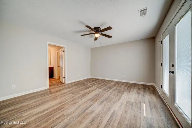 $299,999 | 177 South Fork Cove, Senatobia, MS 38668