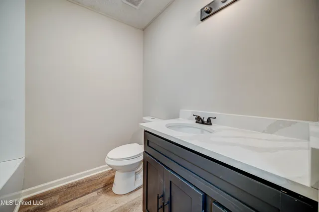 $299,999 | 177 South Fork Cove, Senatobia, MS 38668