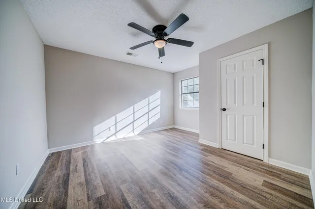 $299,999 | 177 South Fork Cove, Senatobia, MS 38668