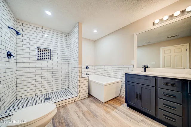 $299,999 | 177 South Fork Cove, Senatobia, MS 38668