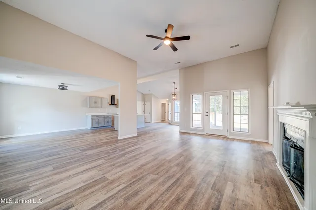 $299,999 | 177 South Fork Cove, Senatobia, MS 38668