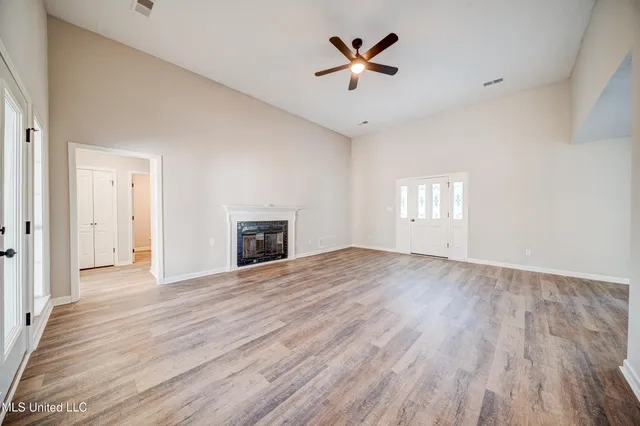 $299,999 | 177 South Fork Cove, Senatobia, MS 38668