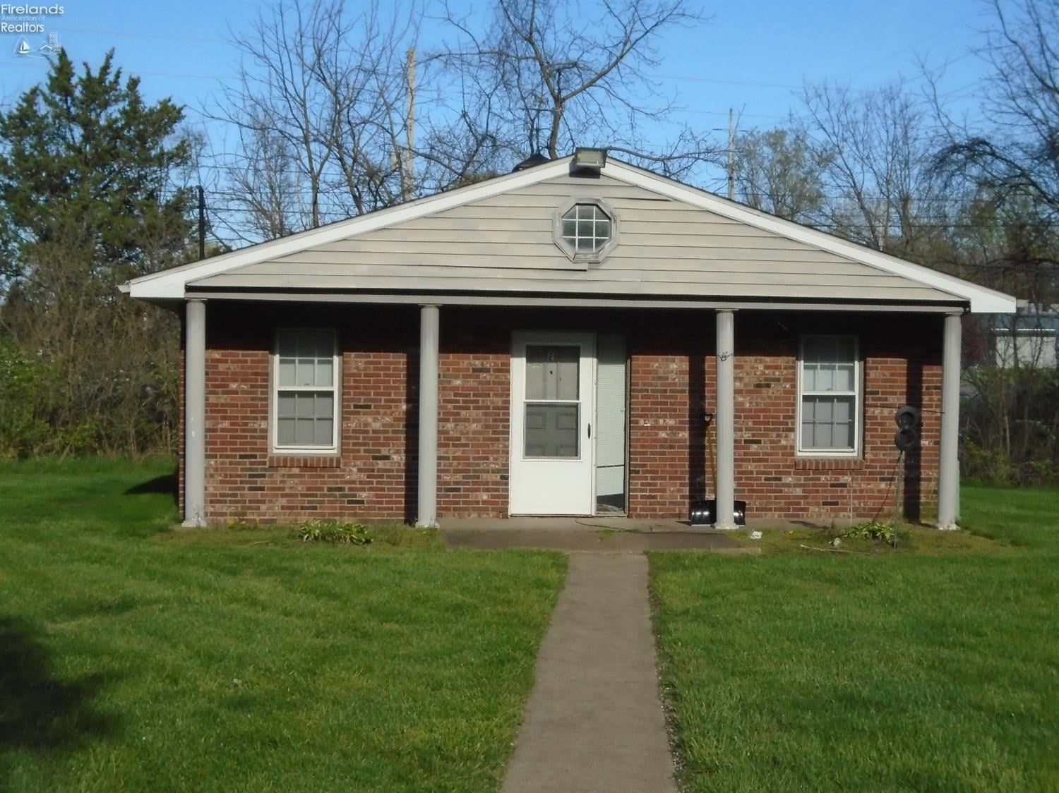 6211 Milan Road Sandusky, OH 44870 - Photo 6 of 9 Gallery Image 6