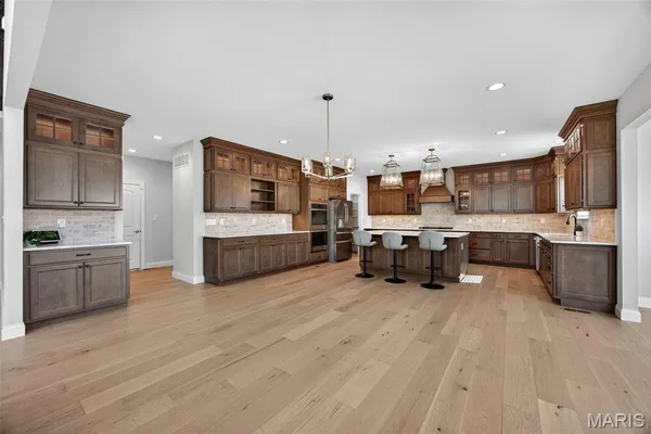 $1,300,000 | 969 Tara Court, Chesterfield, MO 63005