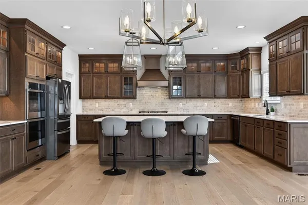 $1,300,000 | 969 Tara Court, Chesterfield, MO 63005