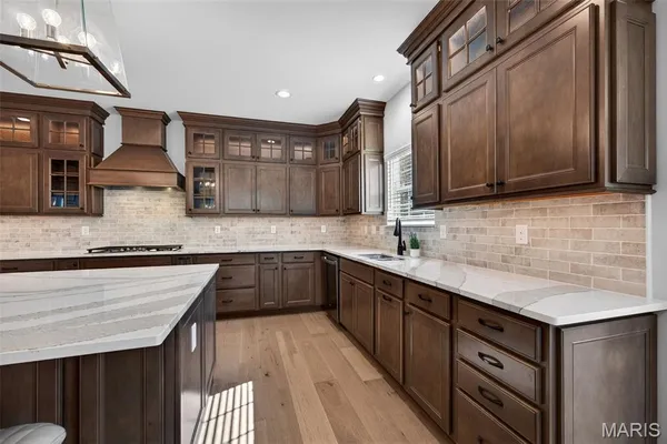 $1,300,000 | 969 Tara Court, Chesterfield, MO 63005
